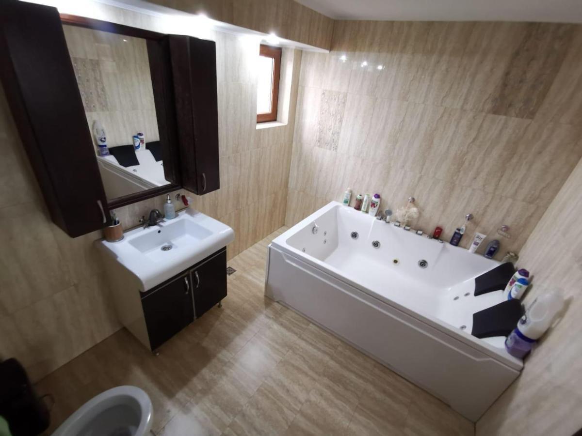 Vila De Vacanta Curtea de Argeş Εξωτερικό φωτογραφία